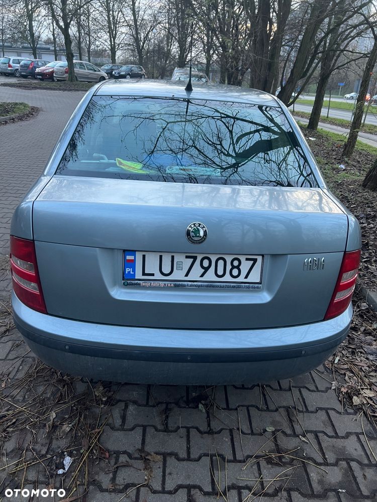 Skoda Fabia 1.4 16V Ambiente + - 4