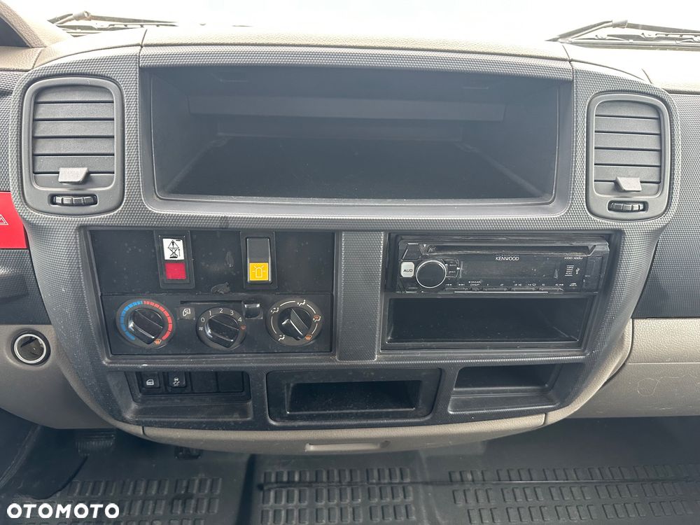 Nissan CABSTAR NT400 - 7