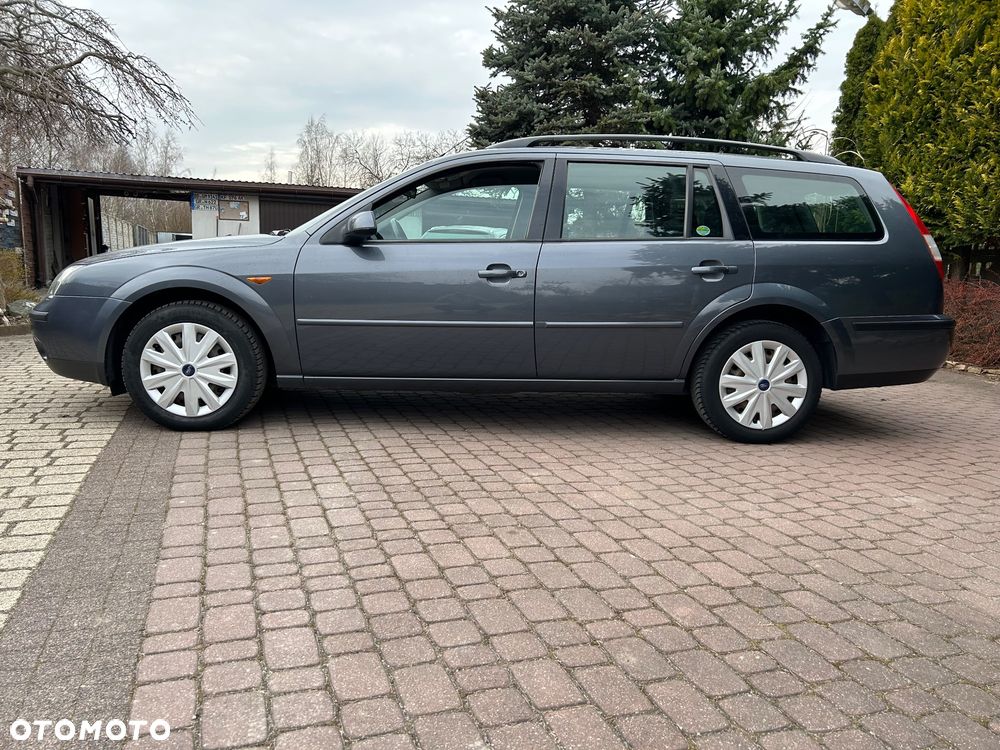 Ford Mondeo 2.0 Trend - 11