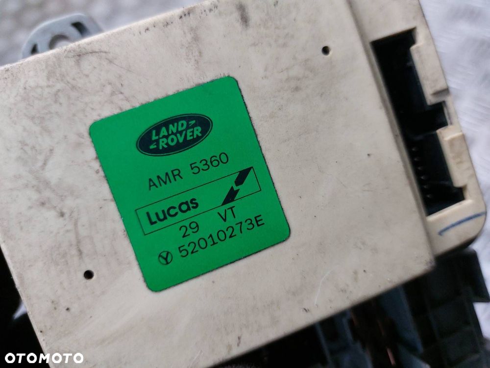 SKRZYNKA BEZPIECZNIKÓW PRZEKAŹNIKÓW LAND ROVER DISCOVERY I AMR5360 - 3