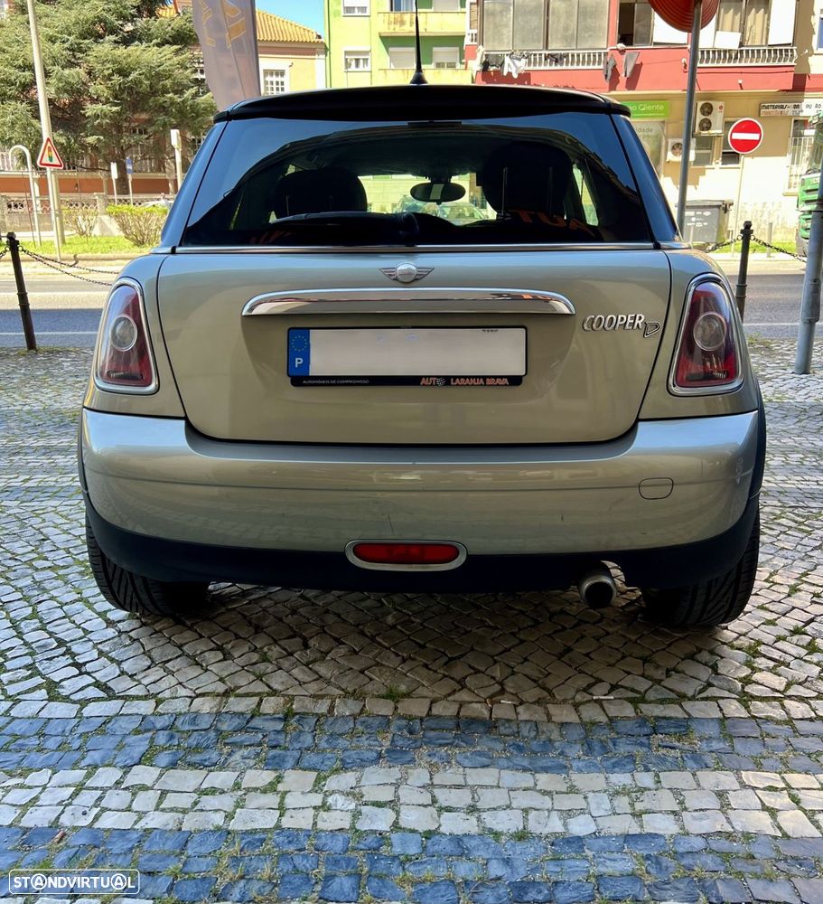 MINI 3 Portas Cooper D - 4