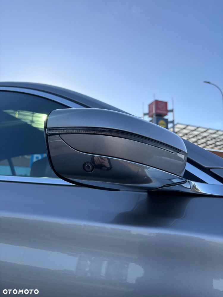 BMW Seria 7 740i - 7