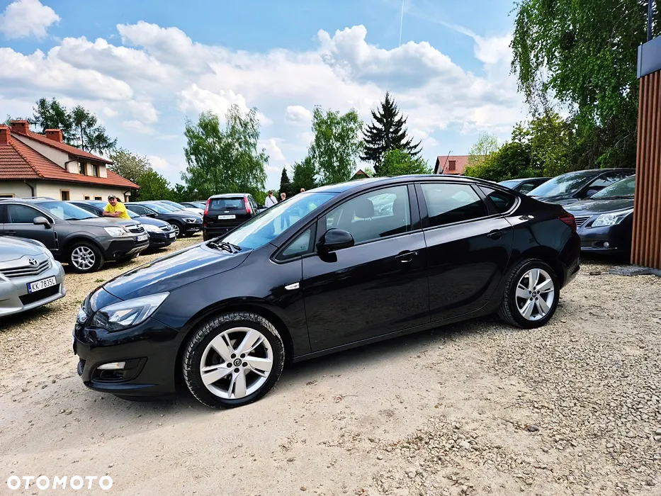 Opel Astra IV 1.4 T Business EU6 - 27