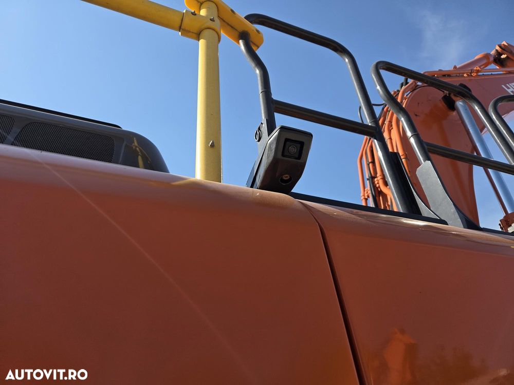 Hitachi ZX210LC-7, 2023, 3.088h, CUPLA RAPIDA, cupa NOUA 1,3mc, Masa operationala 23,4 tone, 3 camere, ad sapare 7m, 3 pompe hidr HITACHI, antifurt, ISUZU, ridica 13t, lant 90% ok, consum 12l/h, posibilitatea leasing 4 ani, CA NOU-PROMOTIE 109.900 Eur+Tva - 25
