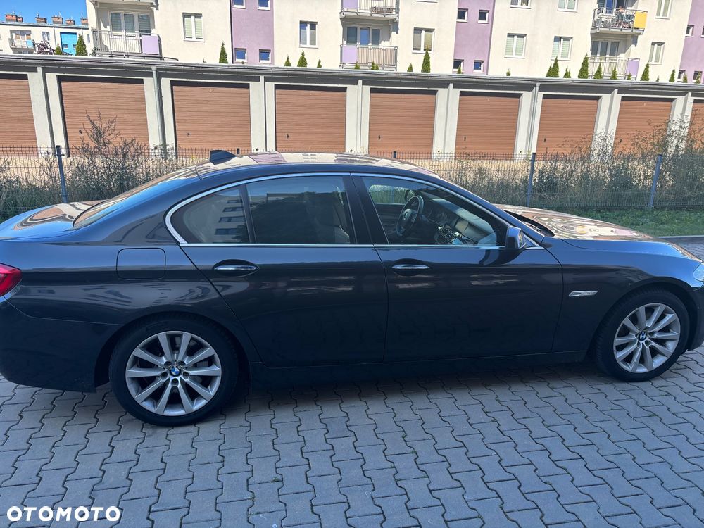 BMW Seria 5 535i xDrive - 10