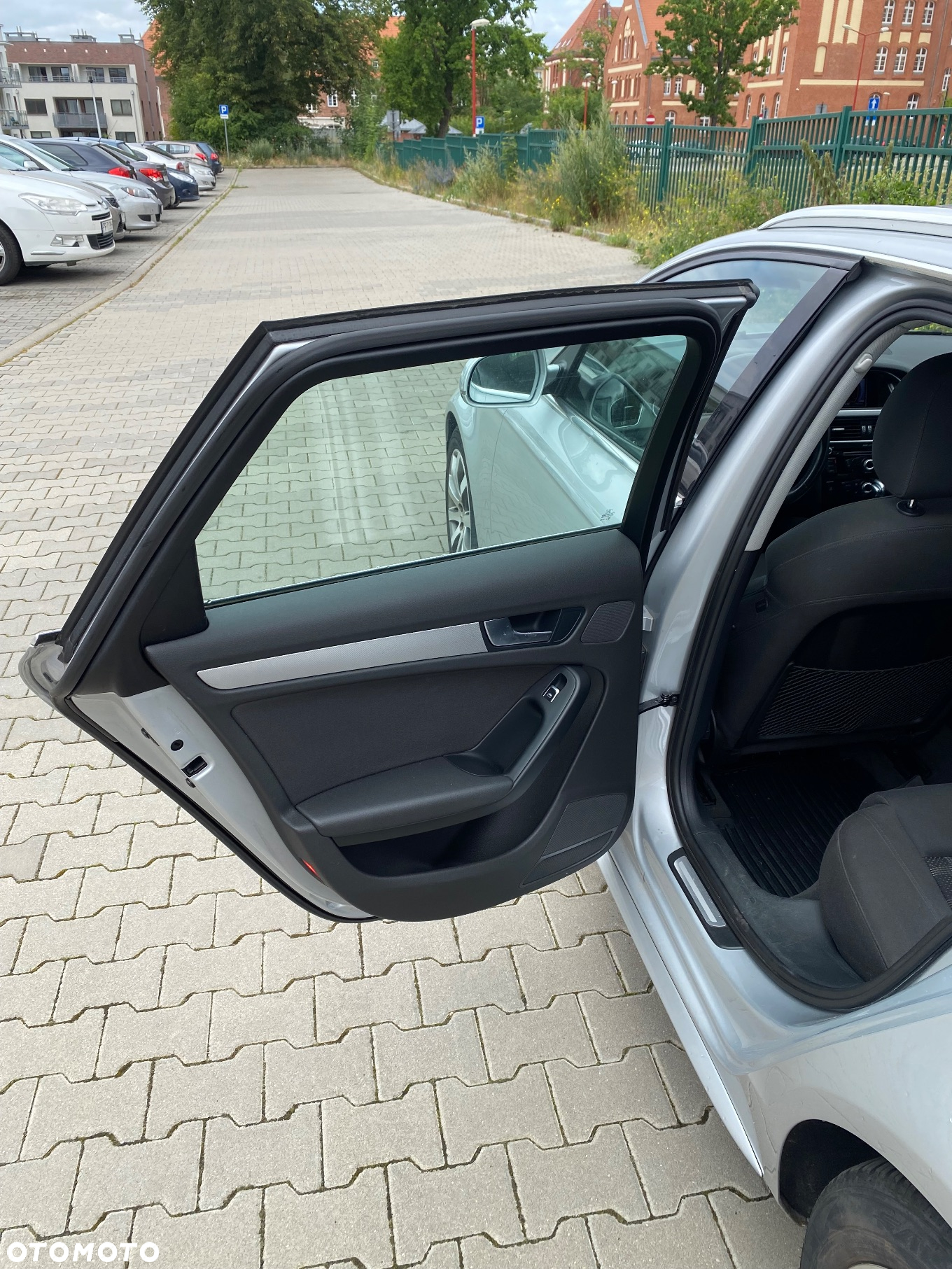 Audi A4 Avant 2.0 TDI DPF quattro S tronic Ambiente - 11