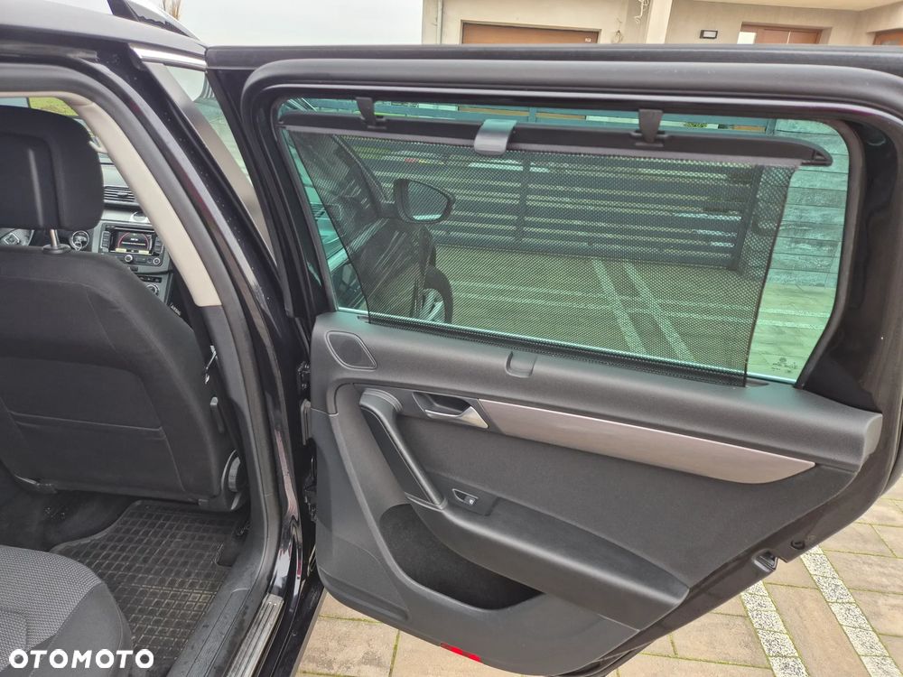 Volkswagen Passat - 19