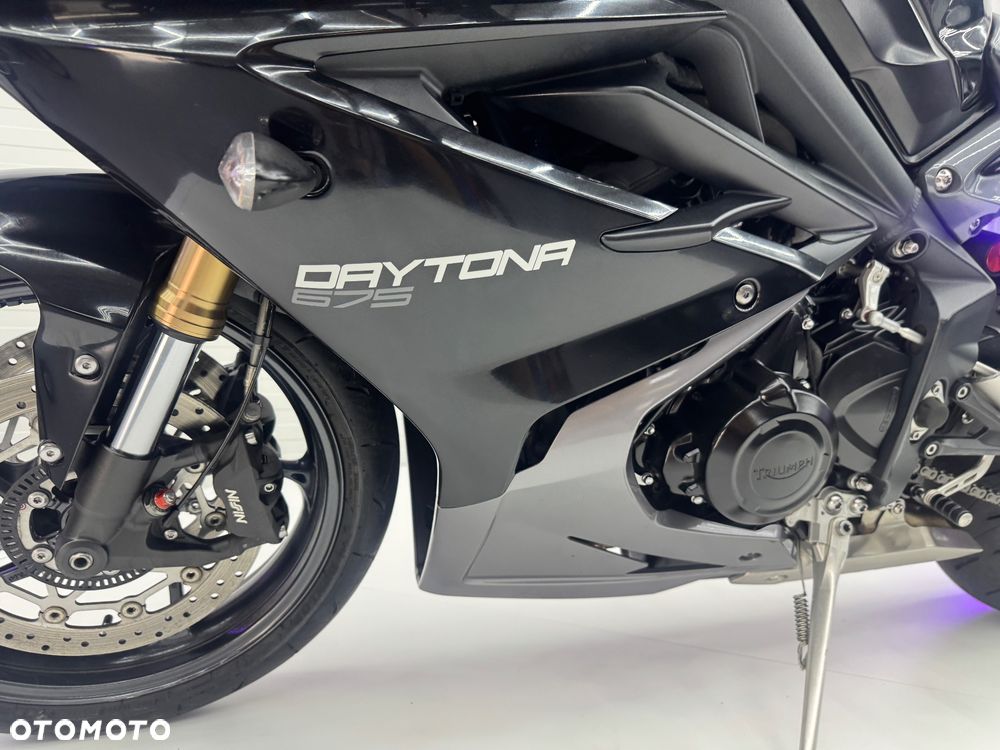 Triumph Daytona - 33
