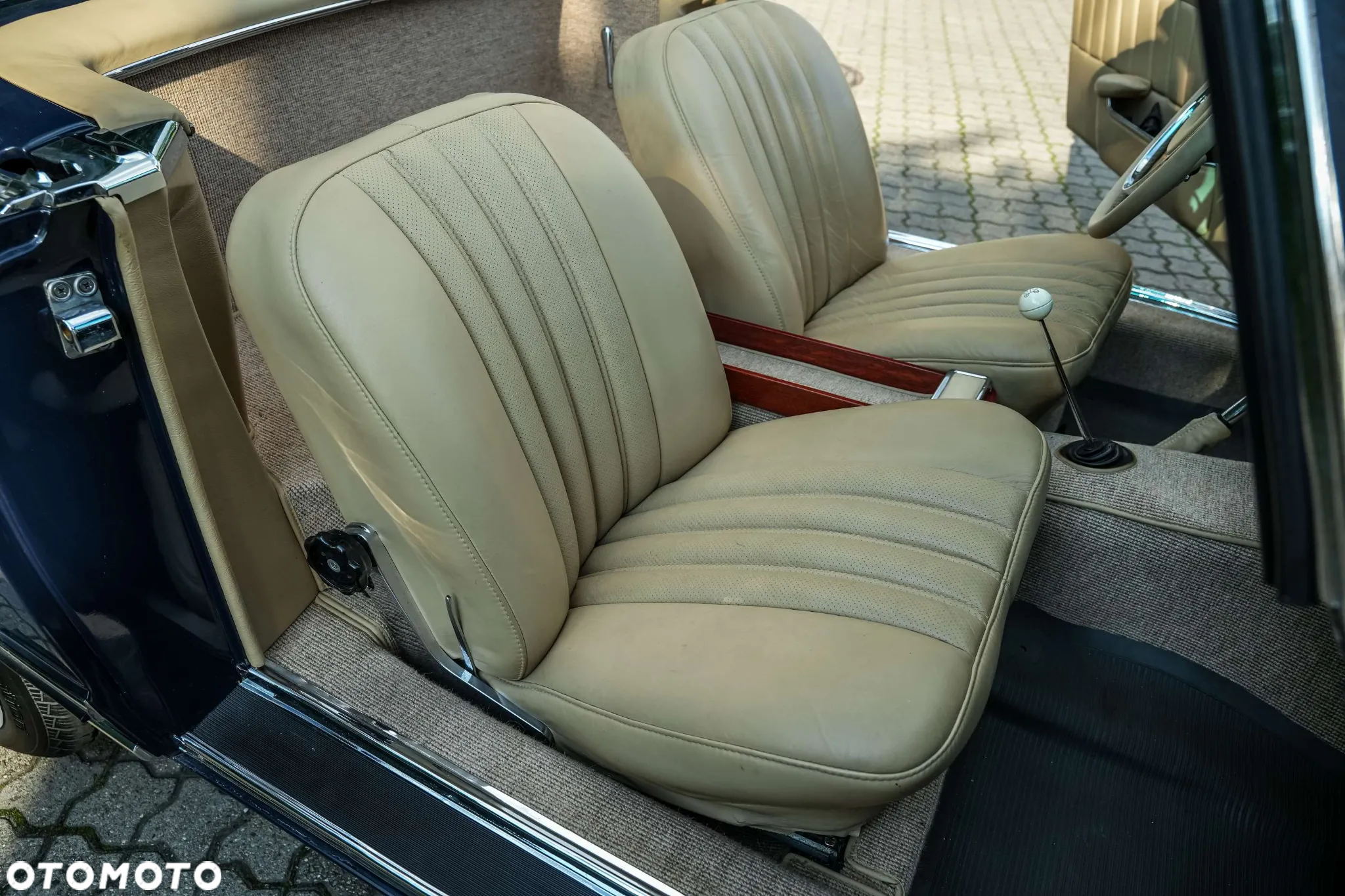 Mercedes-Benz SL - 32