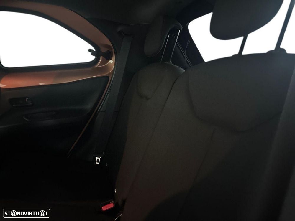 Toyota Aygo X 1.5 Hybrid Envy - 10
