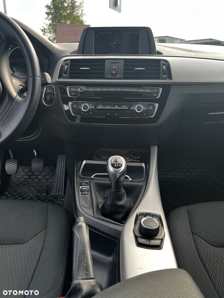 BMW Seria 1 116d - 12