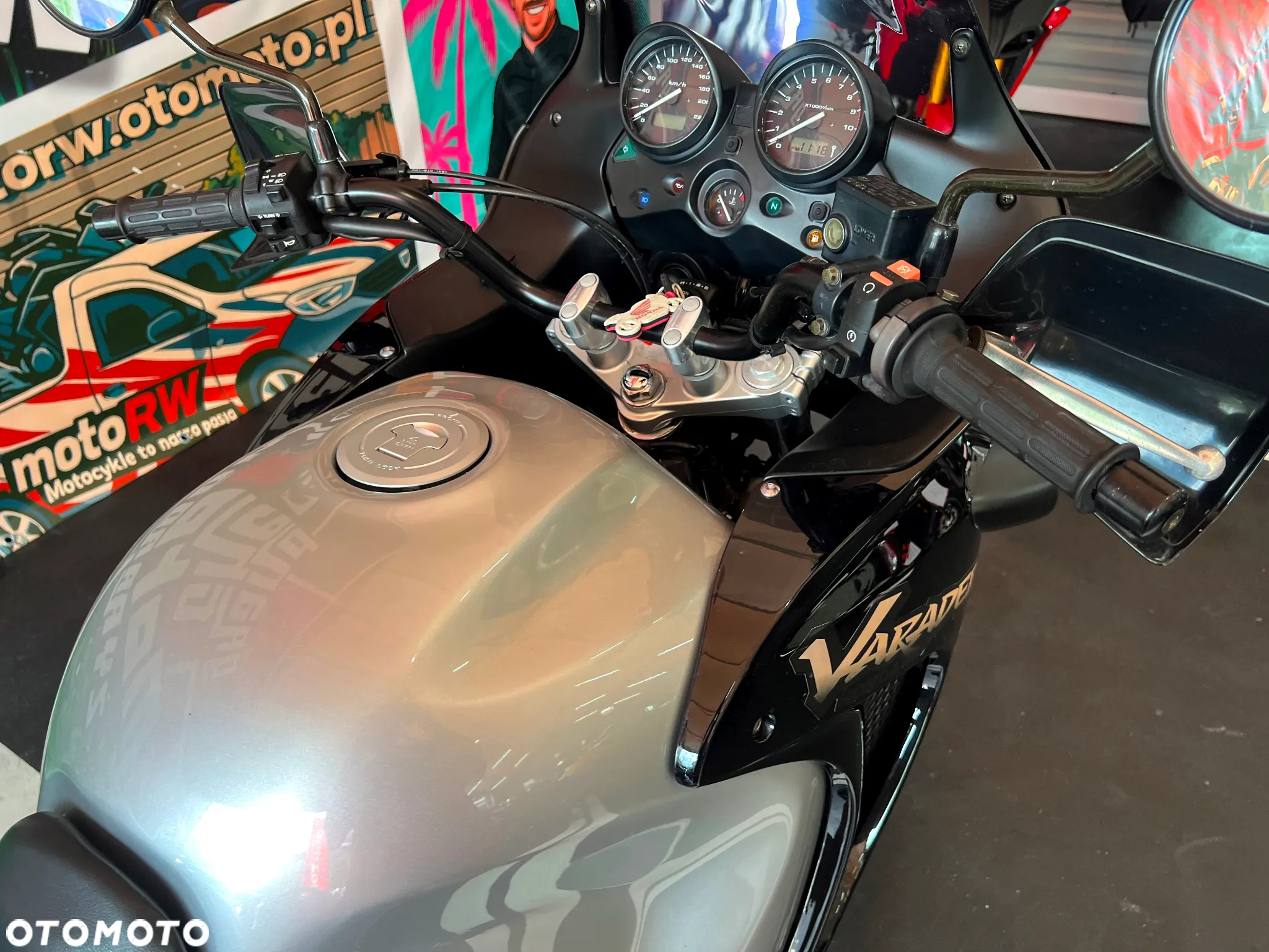 Honda XL - 13