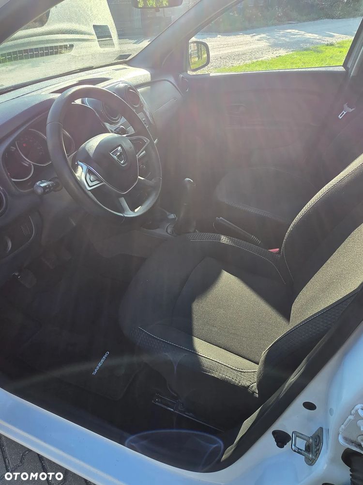 Dacia Sandero 1.2 16V 75 Essentiel - 6
