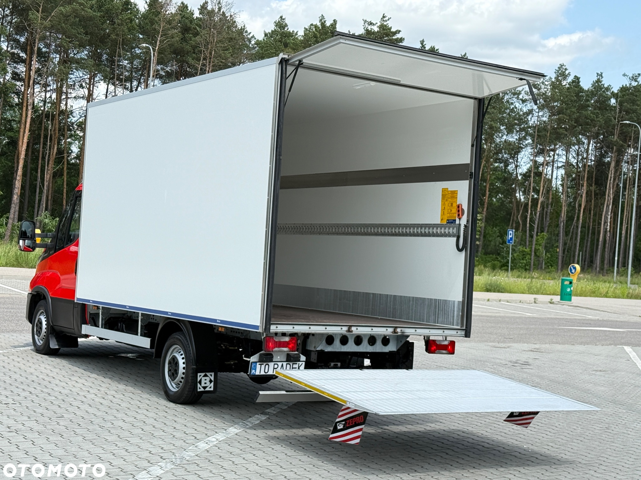Iveco DAILY 35-160 160KM Hi Matic *Resor+Poduszka* Full LED Kontener * Izoterma +Winda 750KG SUPER STAN!!! - 25
