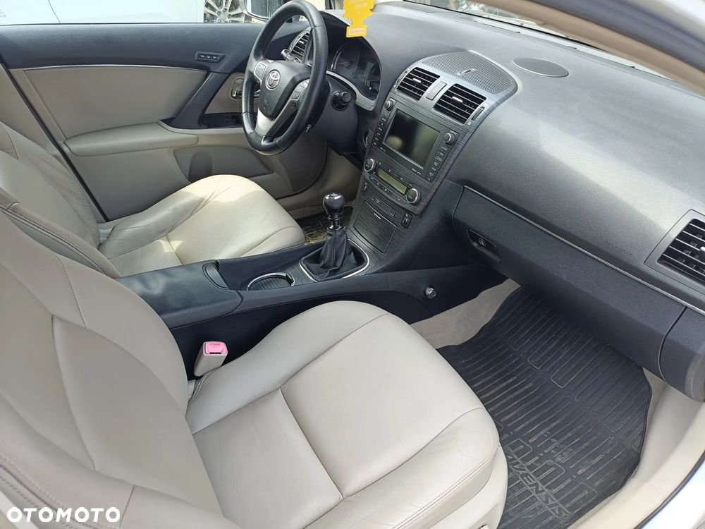 Toyota Avensis 2.2 D-4D Prestige NAVI - 6