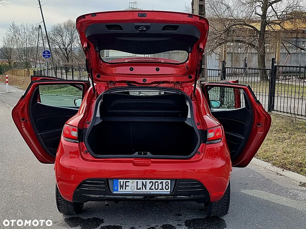 Renault Clio 1.2 16V 75 LIMITED - 16