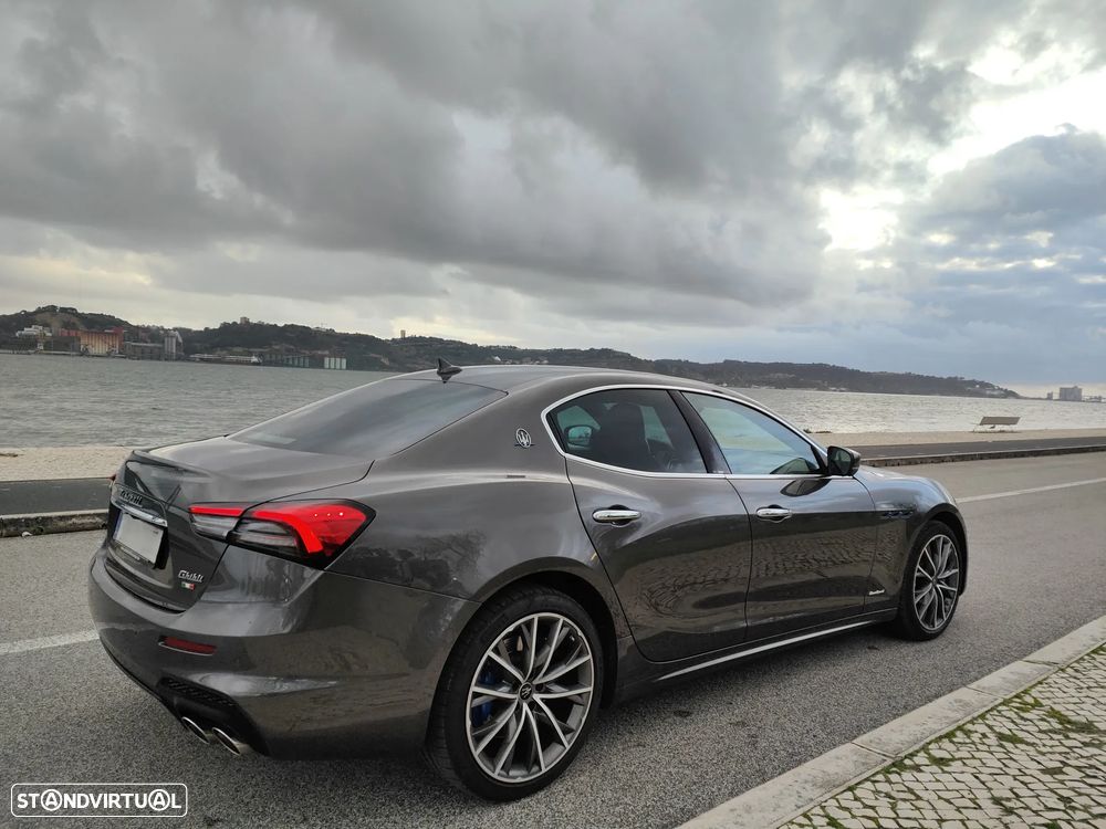 Maserati Ghibli Hybrid GranSport - 3