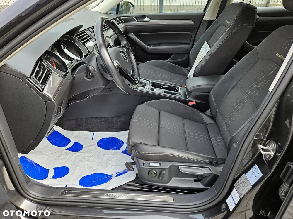 Volkswagen Passat Alltrack 2.0 TDI SCR DSG 4Motion - 22
