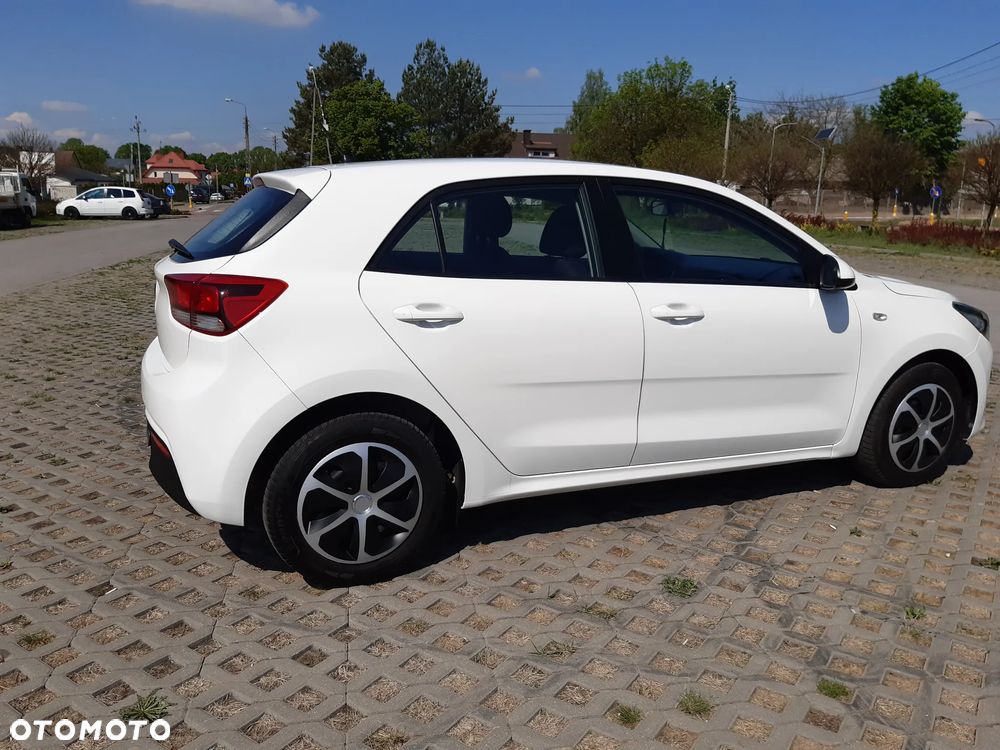 Kia Rio 1.2 Attract - 17