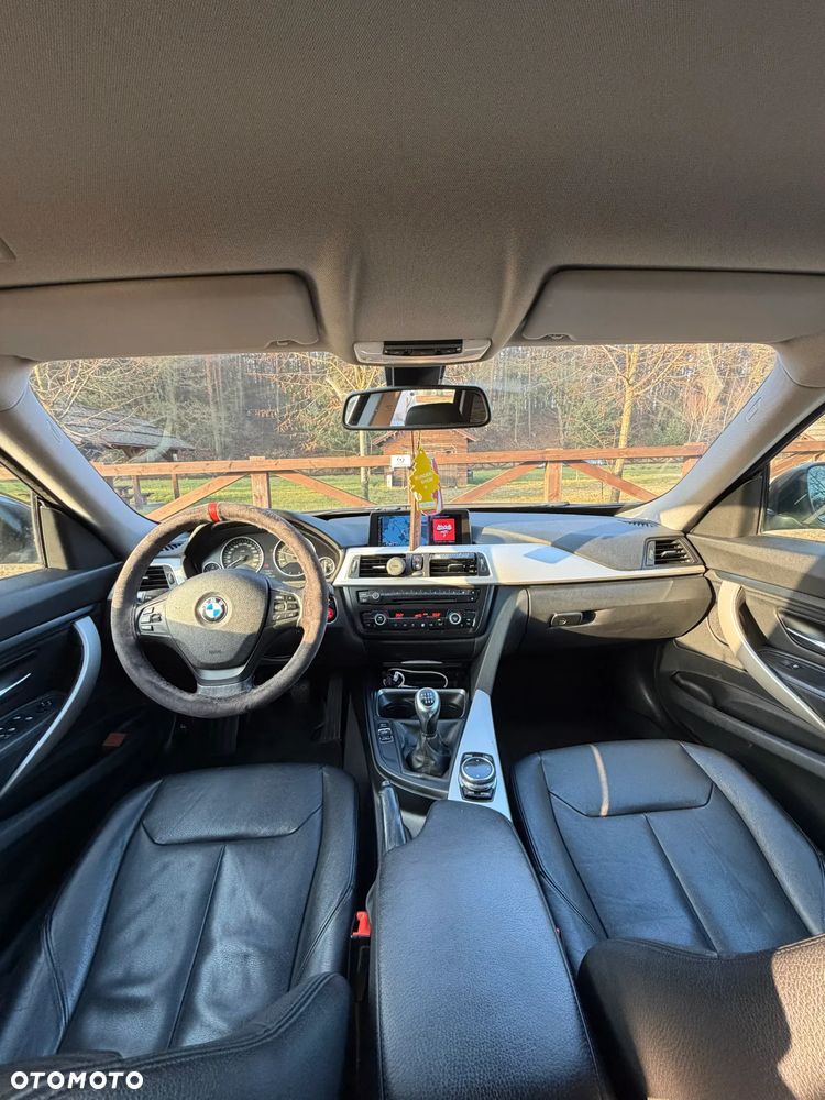 BMW 3GT 320d Sport Line - 18