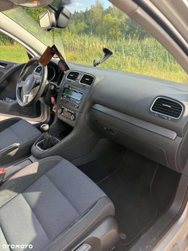 Volkswagen Golf - 8