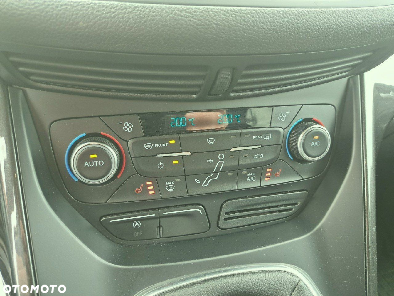 Ford C-MAX 1.5 EcoBoost Titanium ASS - 23