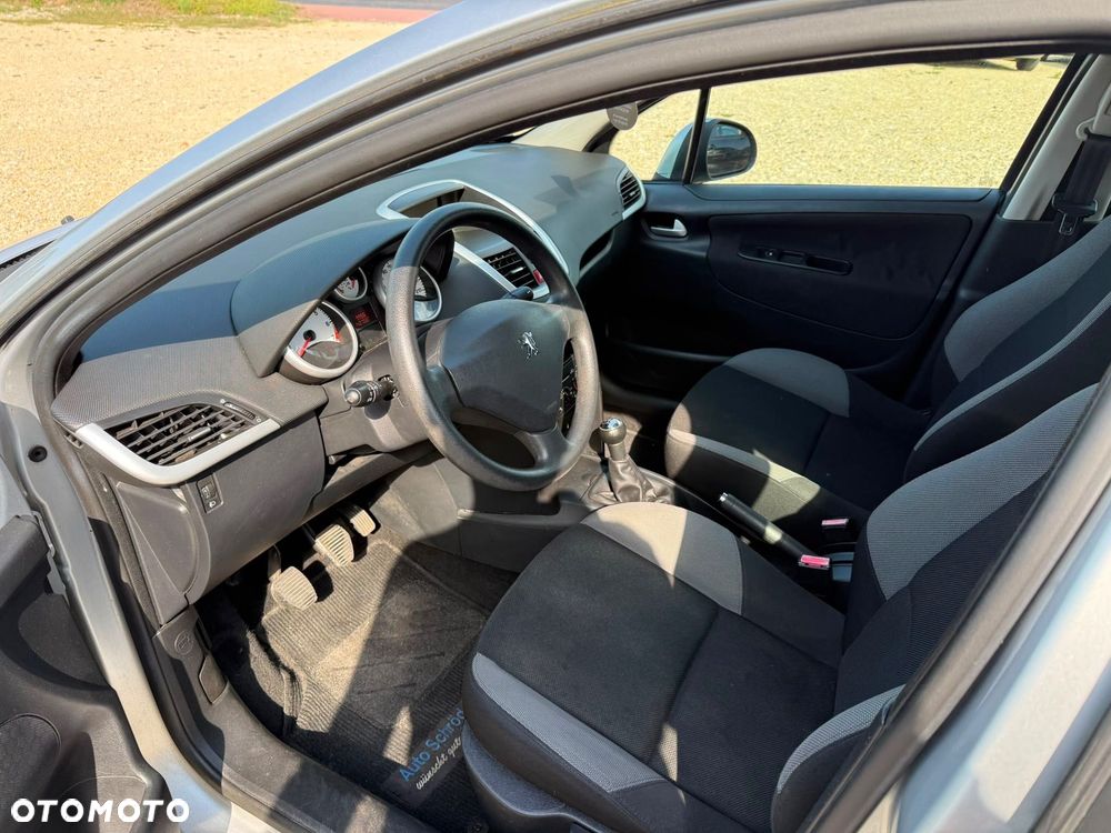 Peugeot 207 - 5