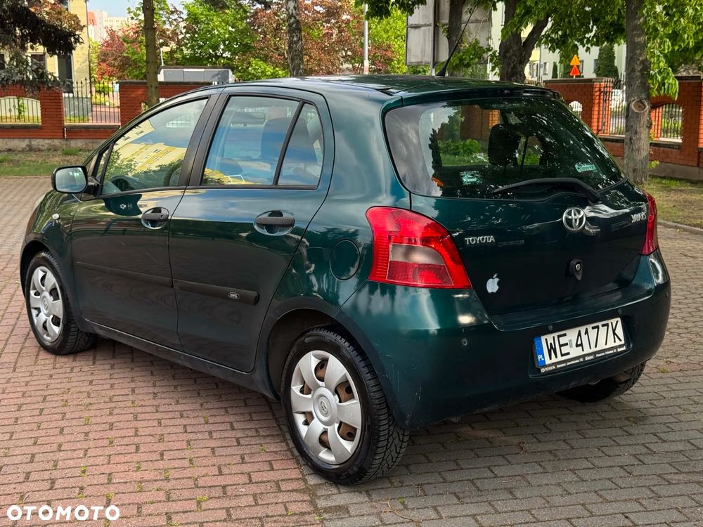 Toyota Yaris 1.3 Luna - 4