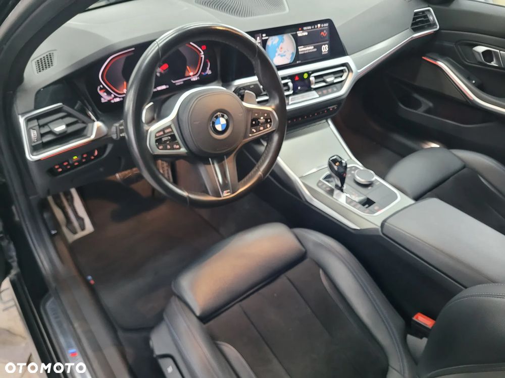BMW Seria 3 330d xDrive - 10