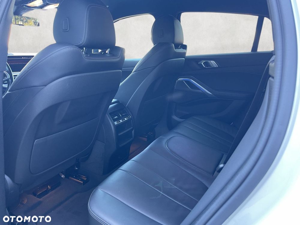 BMW X6 - 28