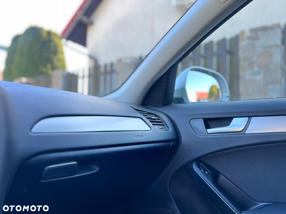 Audi A4 Avant 2.0 TDI DPF Attraction - 32