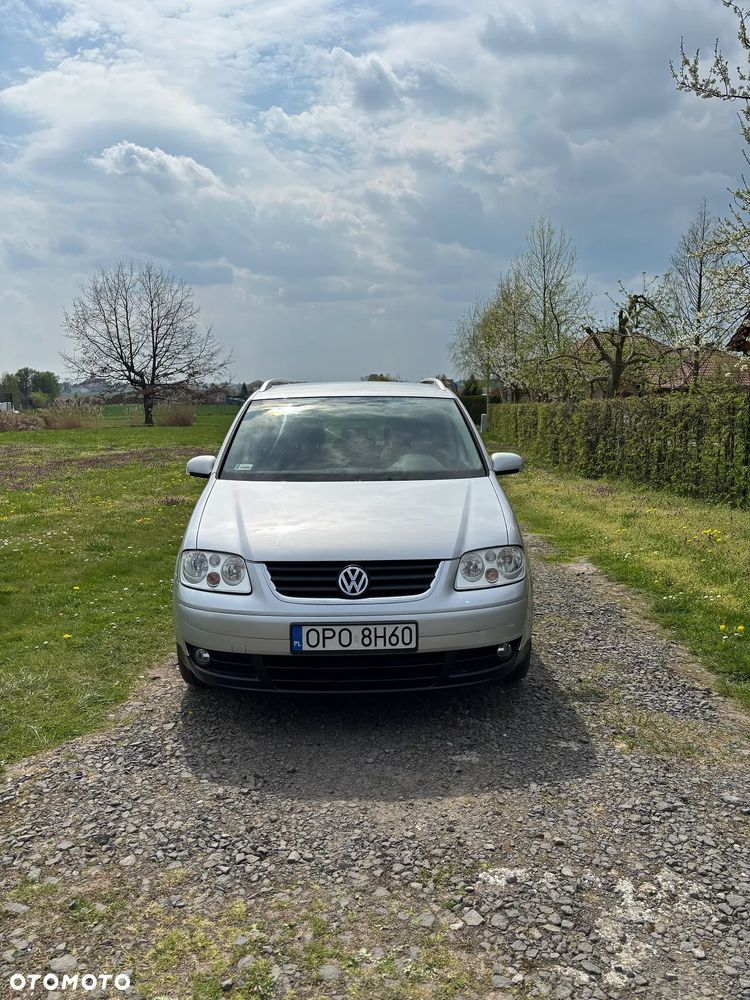 Volkswagen Touran 2.0 TDI Highline - 4