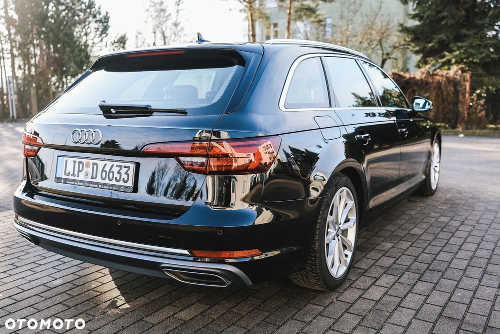 Audi A4 Avant 40 TDI S Line S tronic - 11