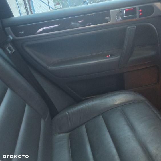 Volkswagen Touareg 2.5 R5 TDI Tiptr - 13