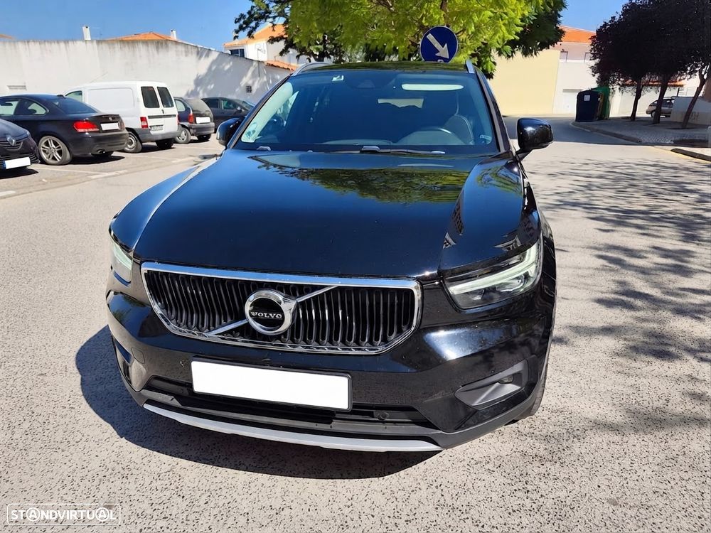 Volvo XC 40 2.0 D3 Momentum Plus Geartronic - 1