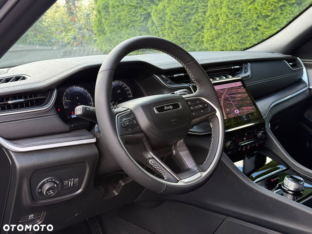 Jeep Grand Cherokee - 18
