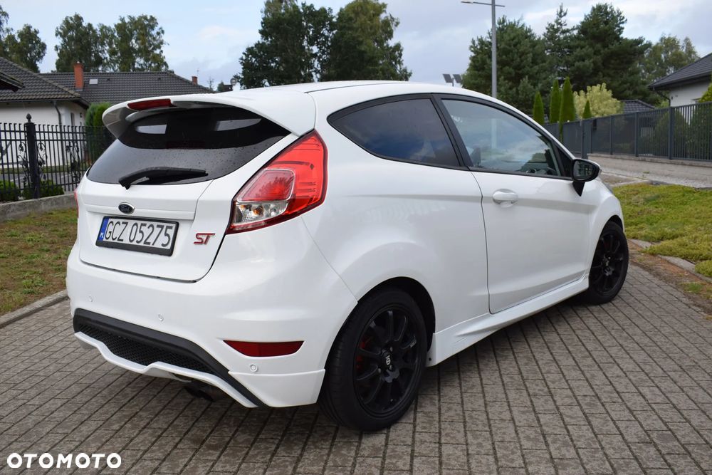 Ford Fiesta 1.6 EcoBoost mit Leder-Sport-Paket ST - 5