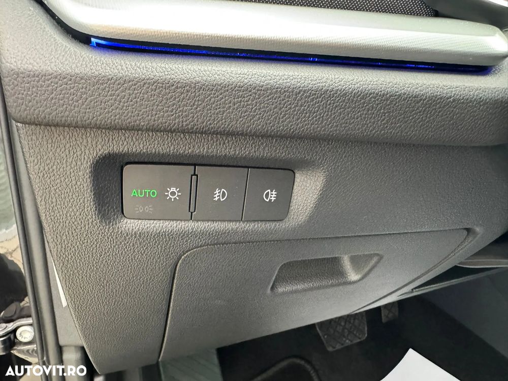 Skoda Octavia Combi 2.0 TDI DSG Style - 11