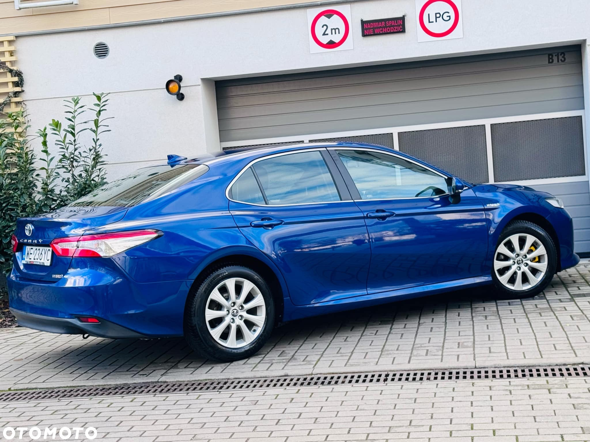 Toyota Camry 2.5 Hybrid Comfort CVT - 16