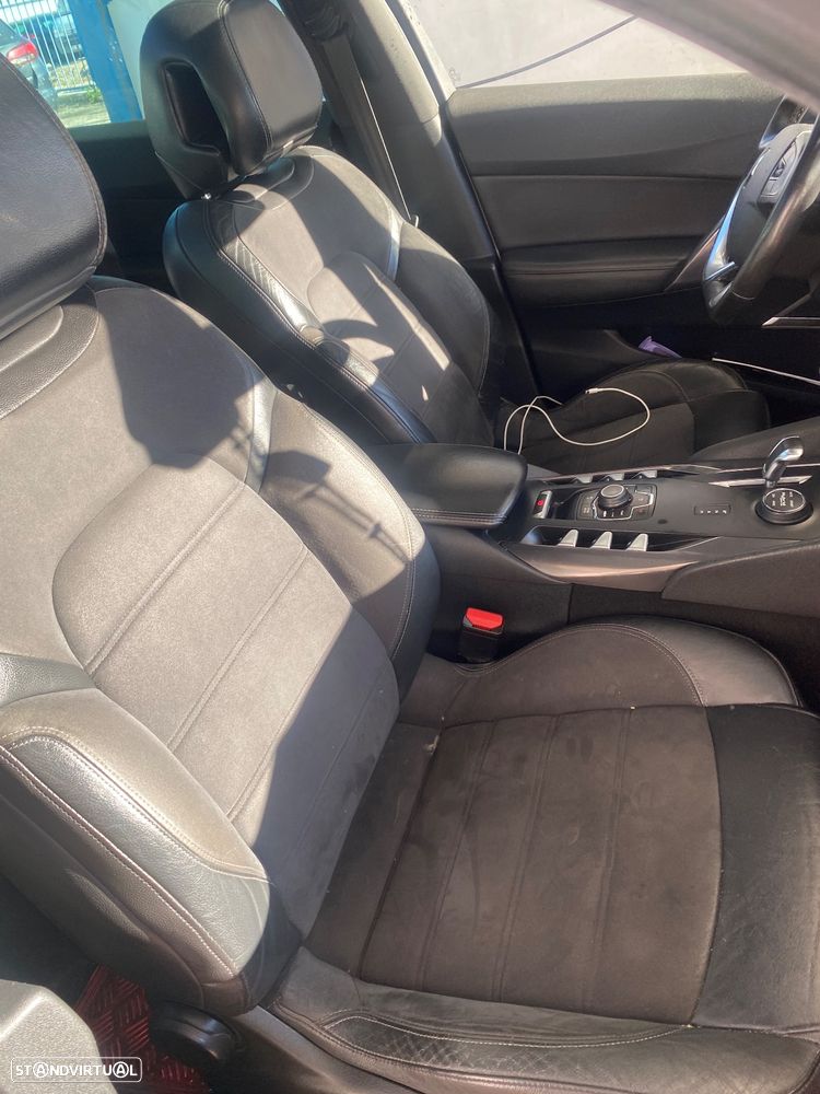 Citroën DS5 2.0 HDi Hybrid4 Sport Chic CMP6 - 16