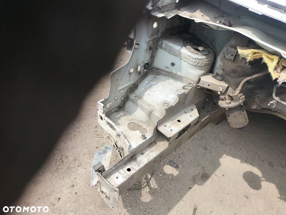 ĆWIARTKA PODŁUŻNICA PRAWY PRZÓD RENAULT MASTER III - 4