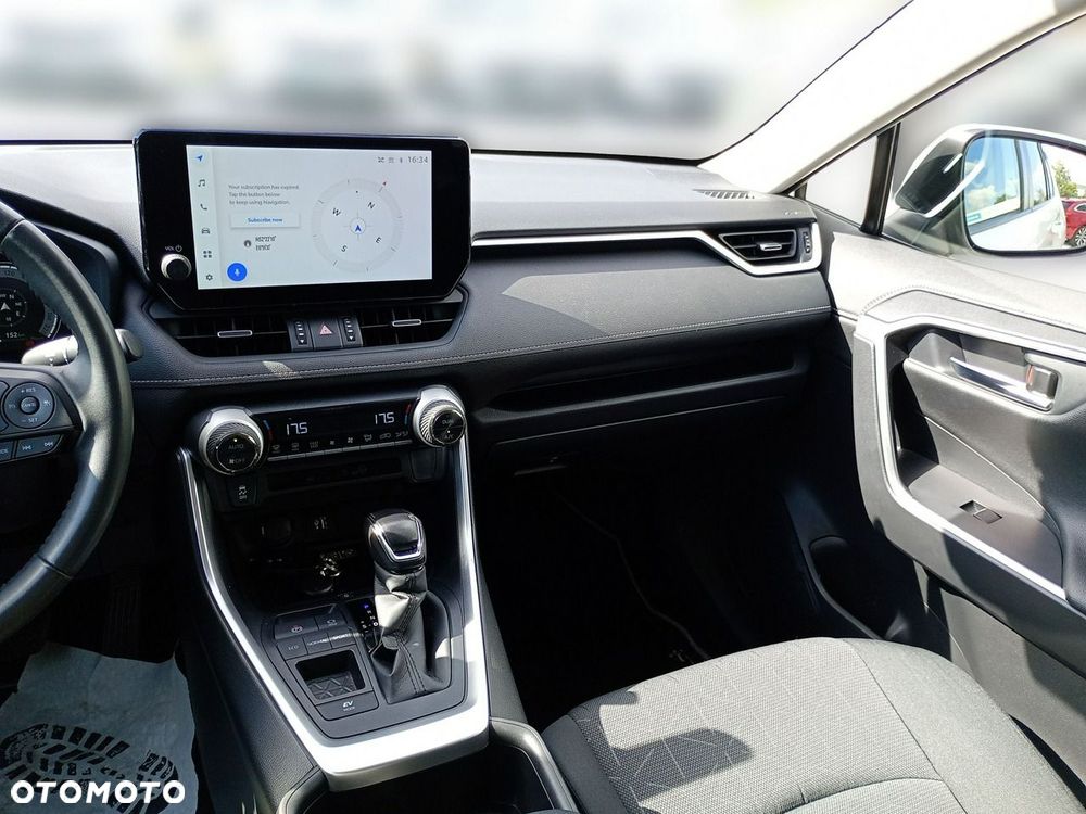 Toyota RAV4 - 16