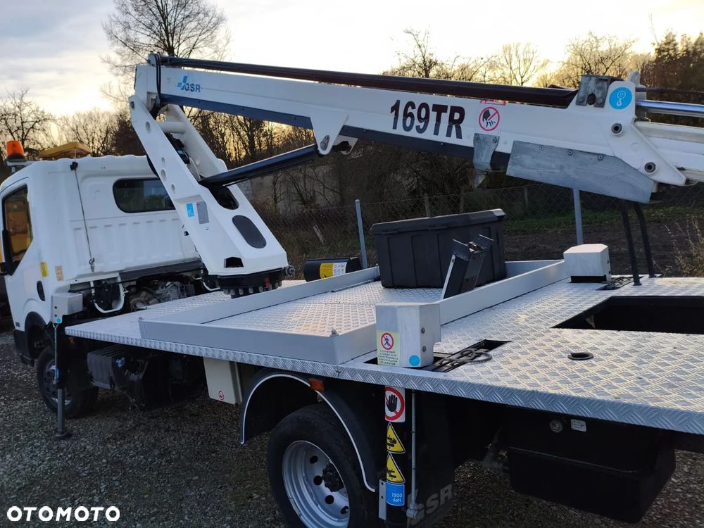 Nissan Cabstar NT400 35.13 - 8