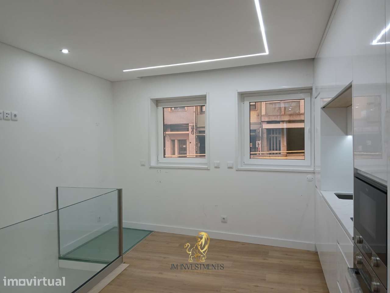 Apartamento Duplex T0 Novo - Grande imagem: 2/28