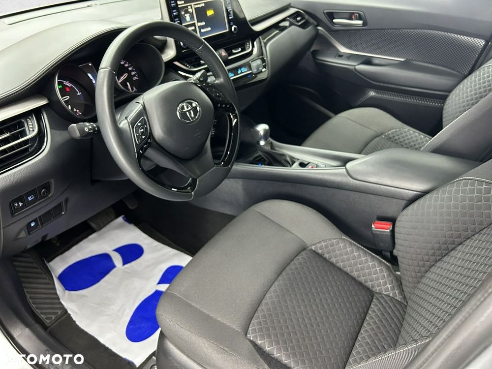 Toyota C-HR - 12