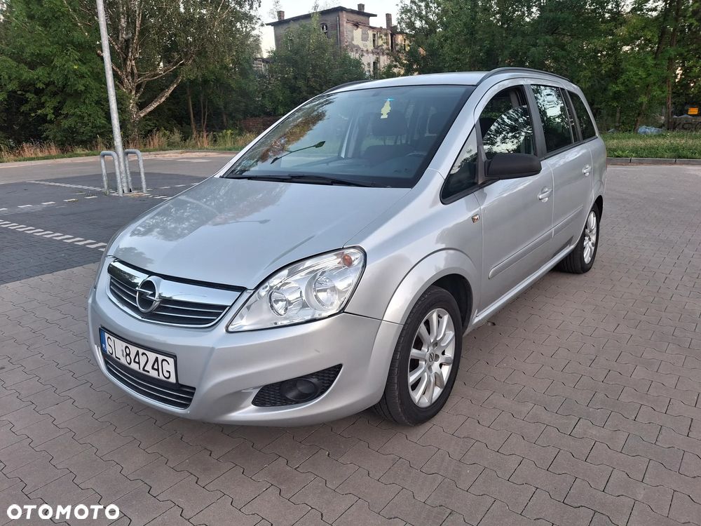 Opel Zafira - 1
