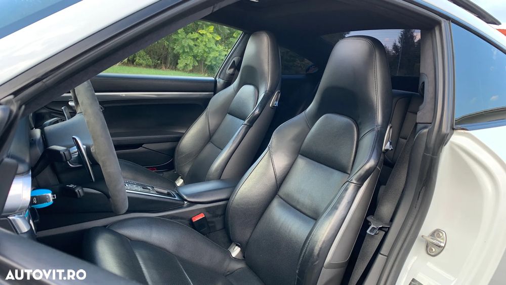 Porsche 911 - 16