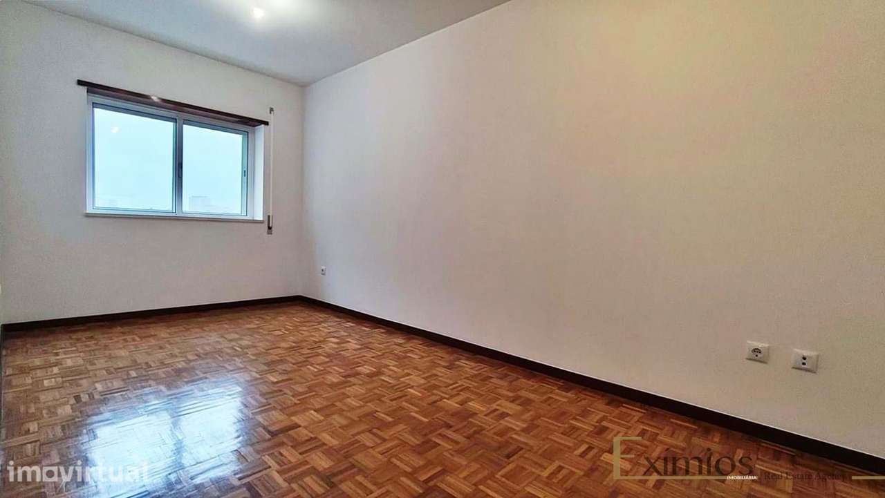 Apartamento T1 remodelado, localizado em Aver-o-Mar - Grande imagem: 3/10