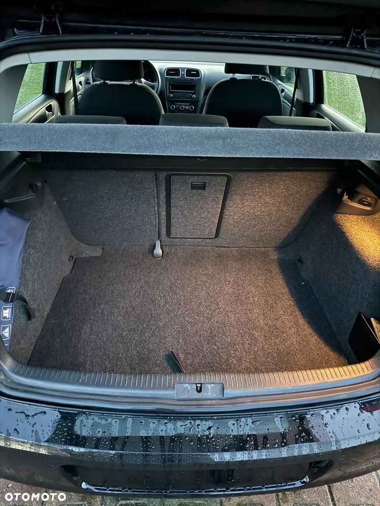 Volkswagen Golf 1.6 TDI BlueMotion Technology Comfortline - 8