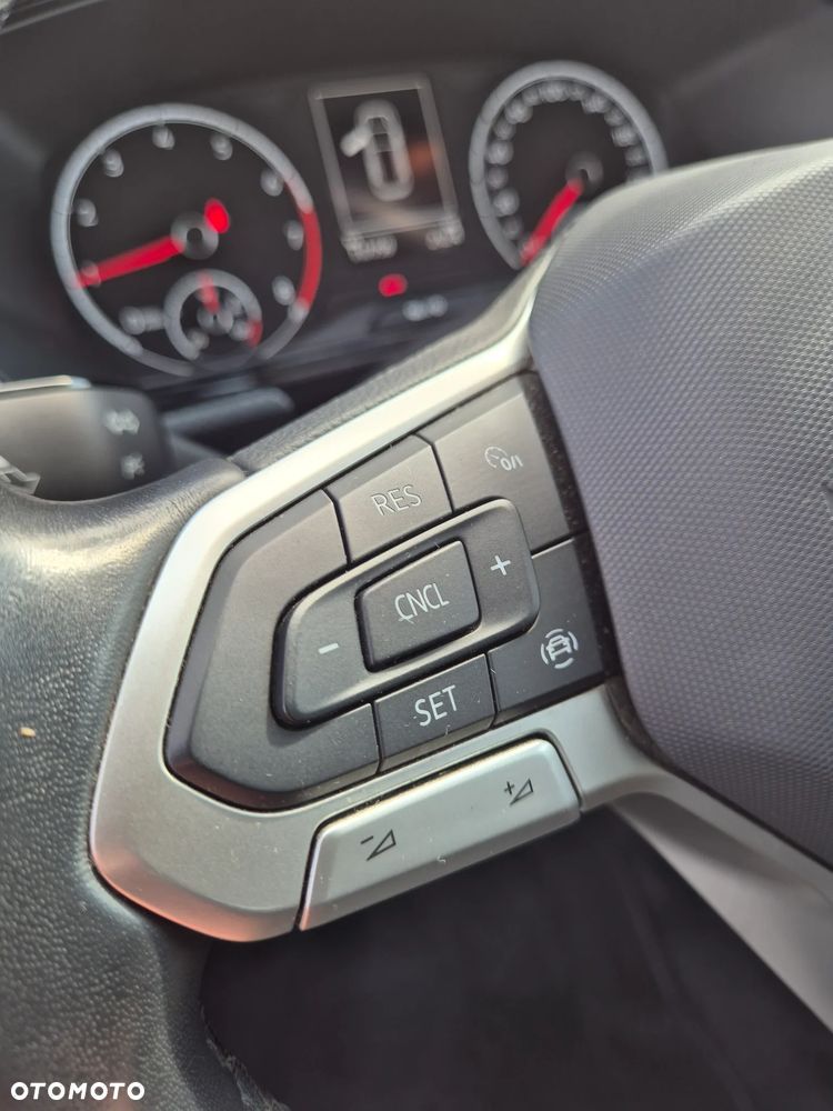 Volkswagen T-Cross - 15